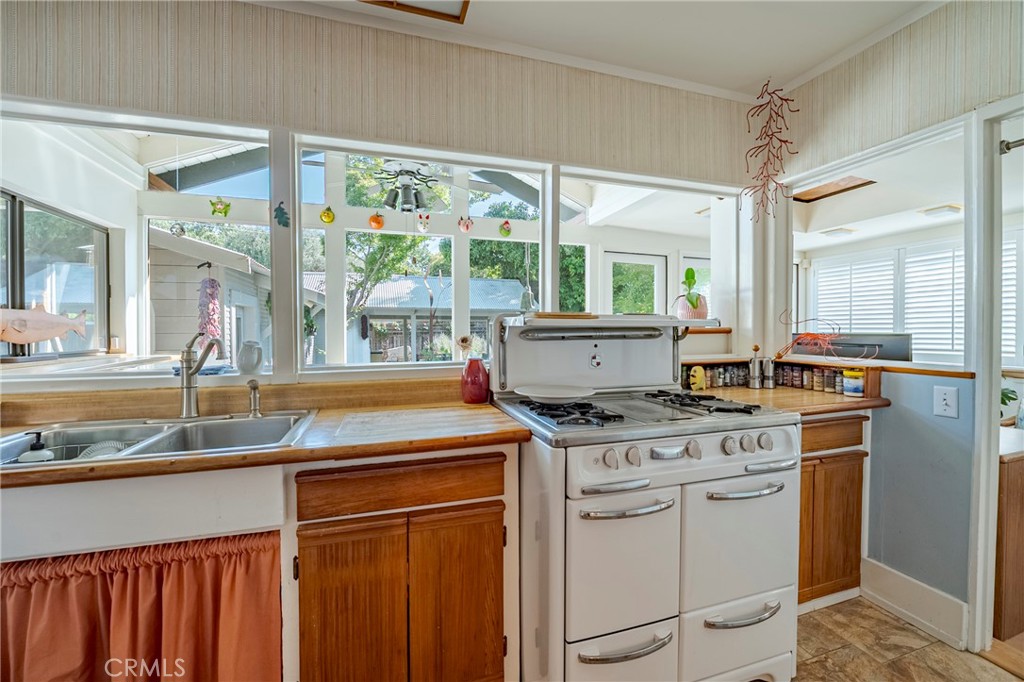 1028 W 22nd, Merced, CA 95340