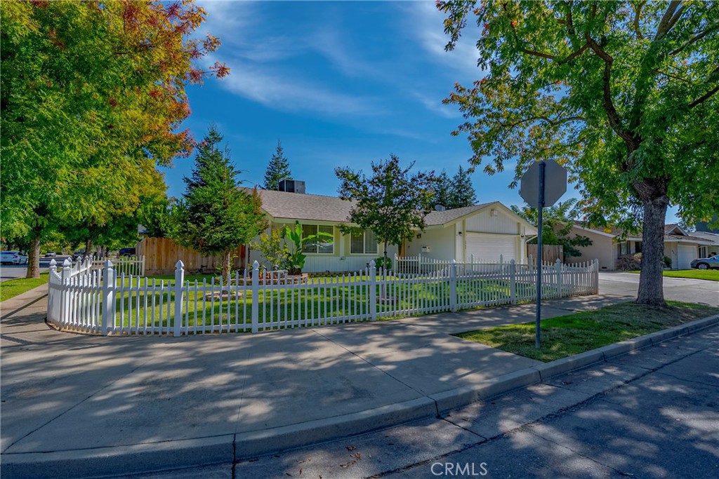 2988 Bedford, Merced, CA 95340