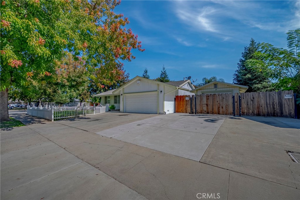 2988 Bedford, Merced, CA 95340