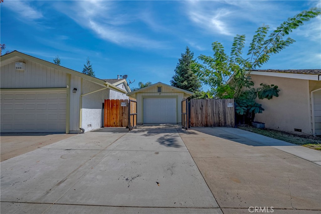 2988 Bedford, Merced, CA 95340