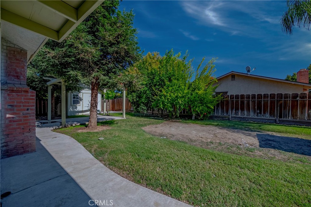 2988 Bedford, Merced, CA 95340