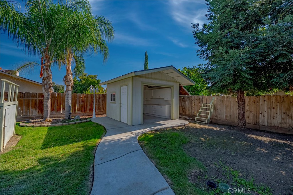 2988 Bedford, Merced, CA 95340