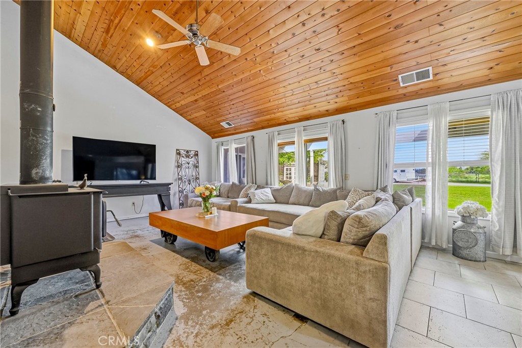 3692 N Gardner, Merced, CA 95340