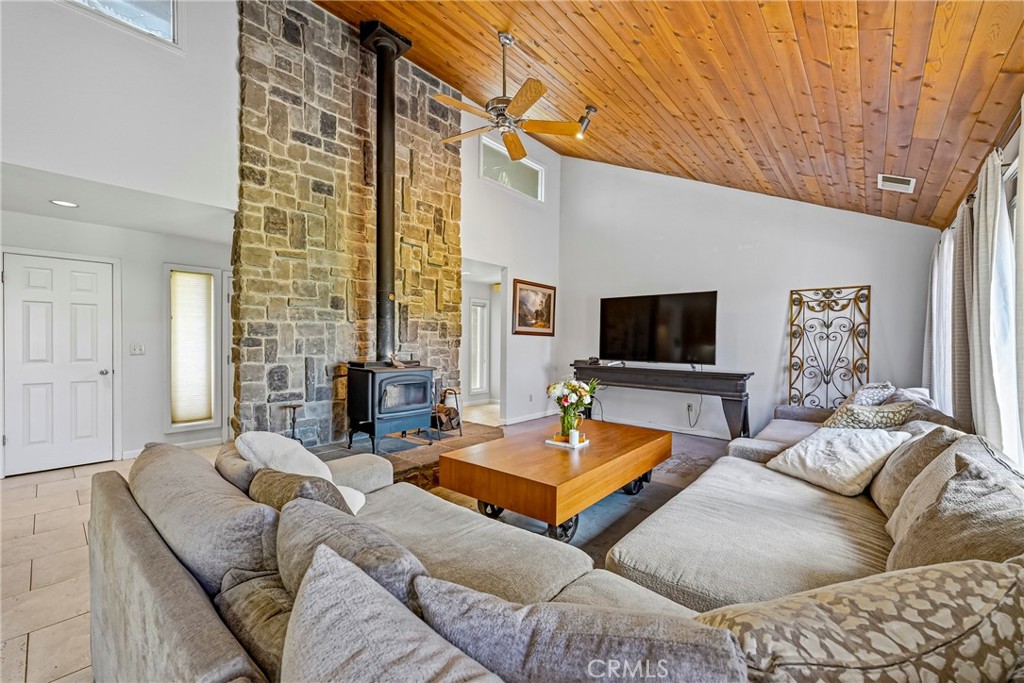 3692 N Gardner, Merced, CA 95340