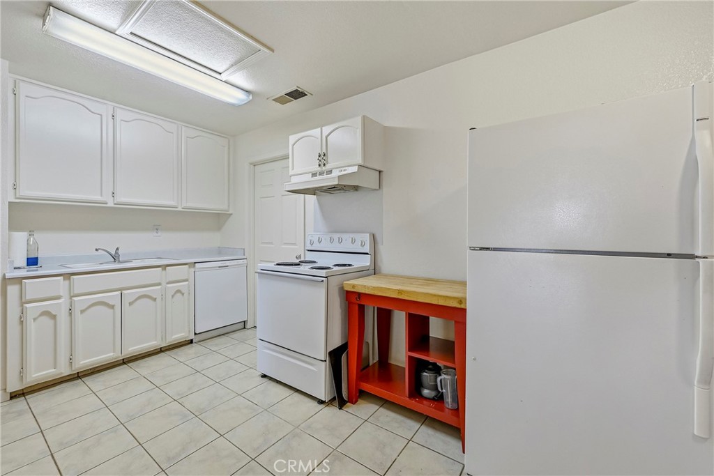 3692 N Gardner, Merced, CA 95340