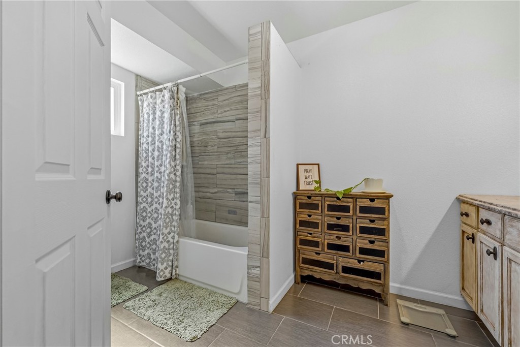456 E Gerard, Merced, CA 95341