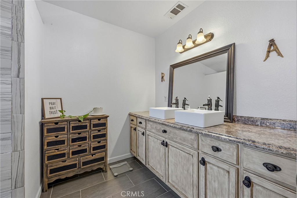 456 E Gerard, Merced, CA 95341