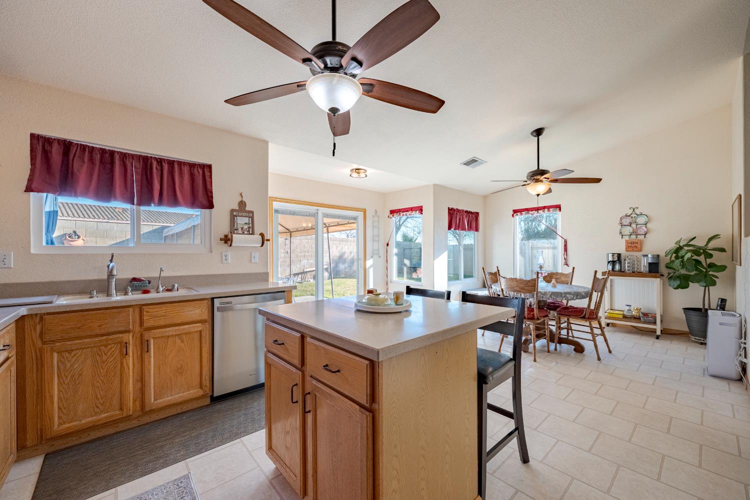 2900 Los Altos Ct, Atwater, CA 95301