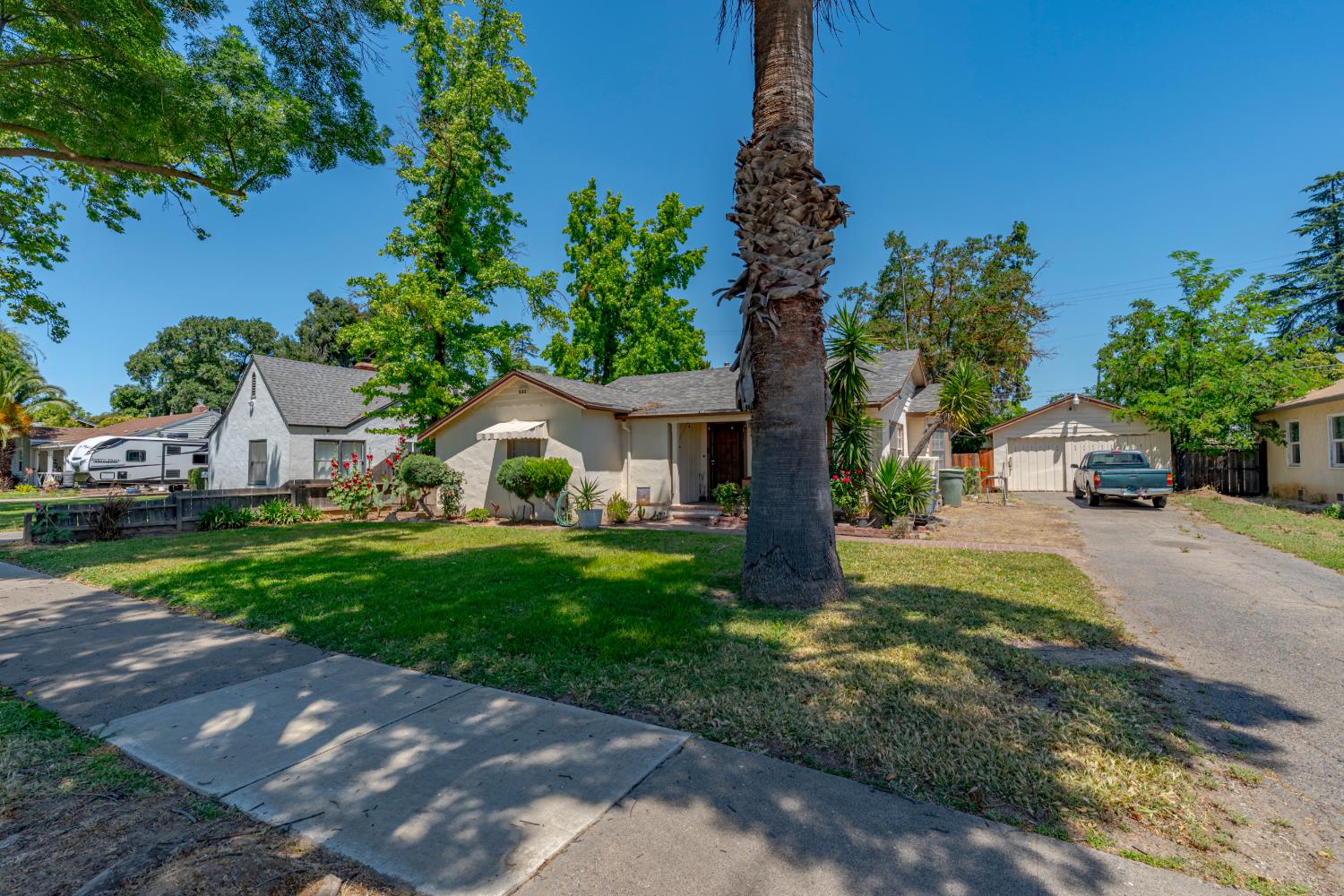145 E 20th St, Merced, CA 95340